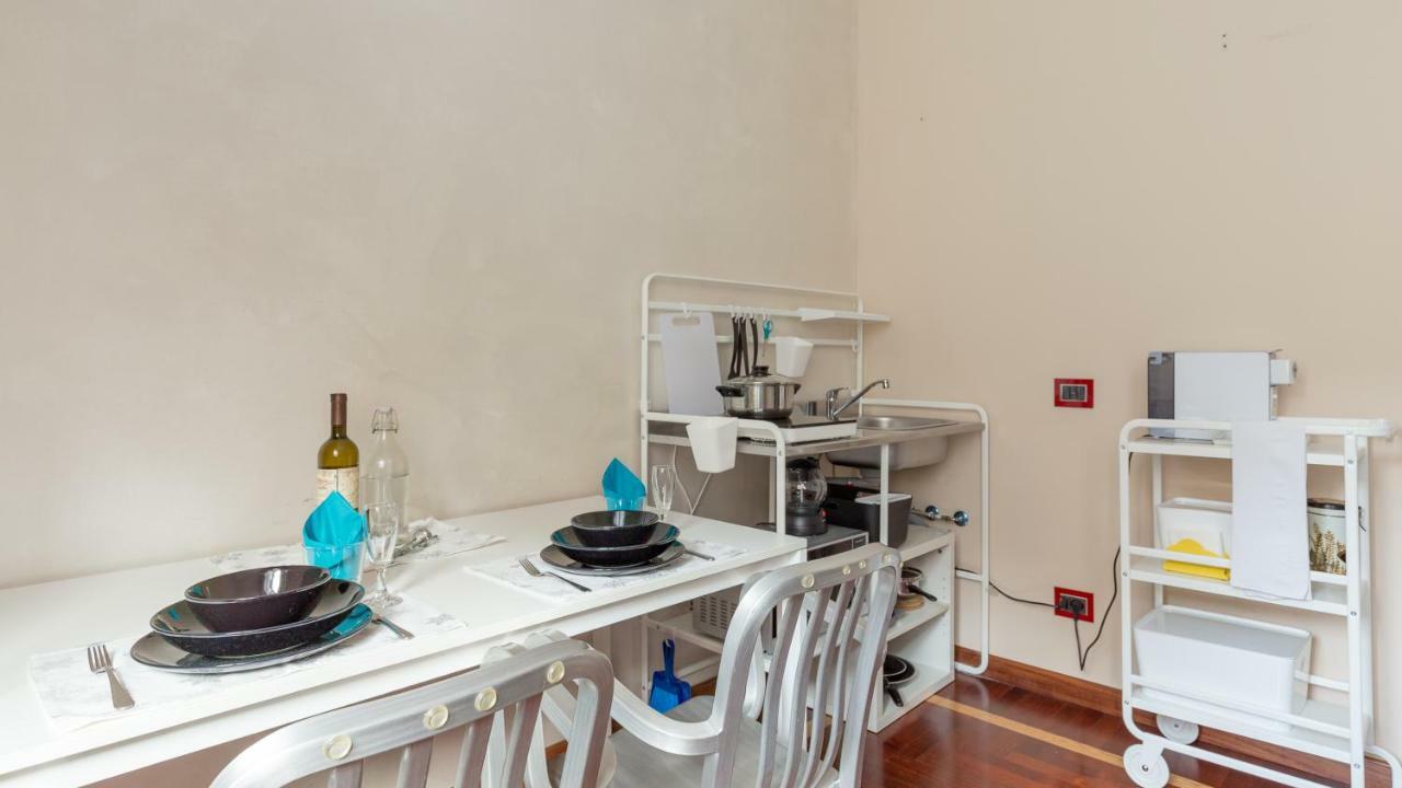 Pied A Terre Sant'Agostino Apartment Milan Exterior photo